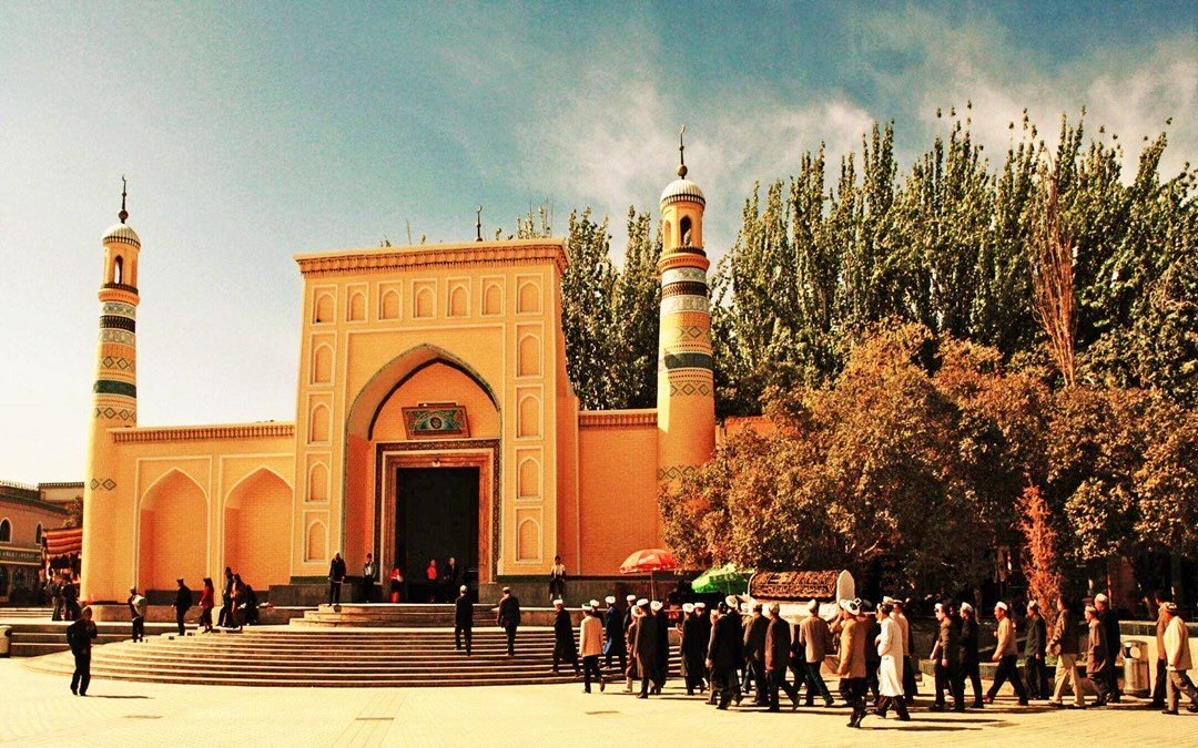 LE TURKESTAN ORIENTAL ET LES OUÏGHOURS - Center for Uyghur Studies